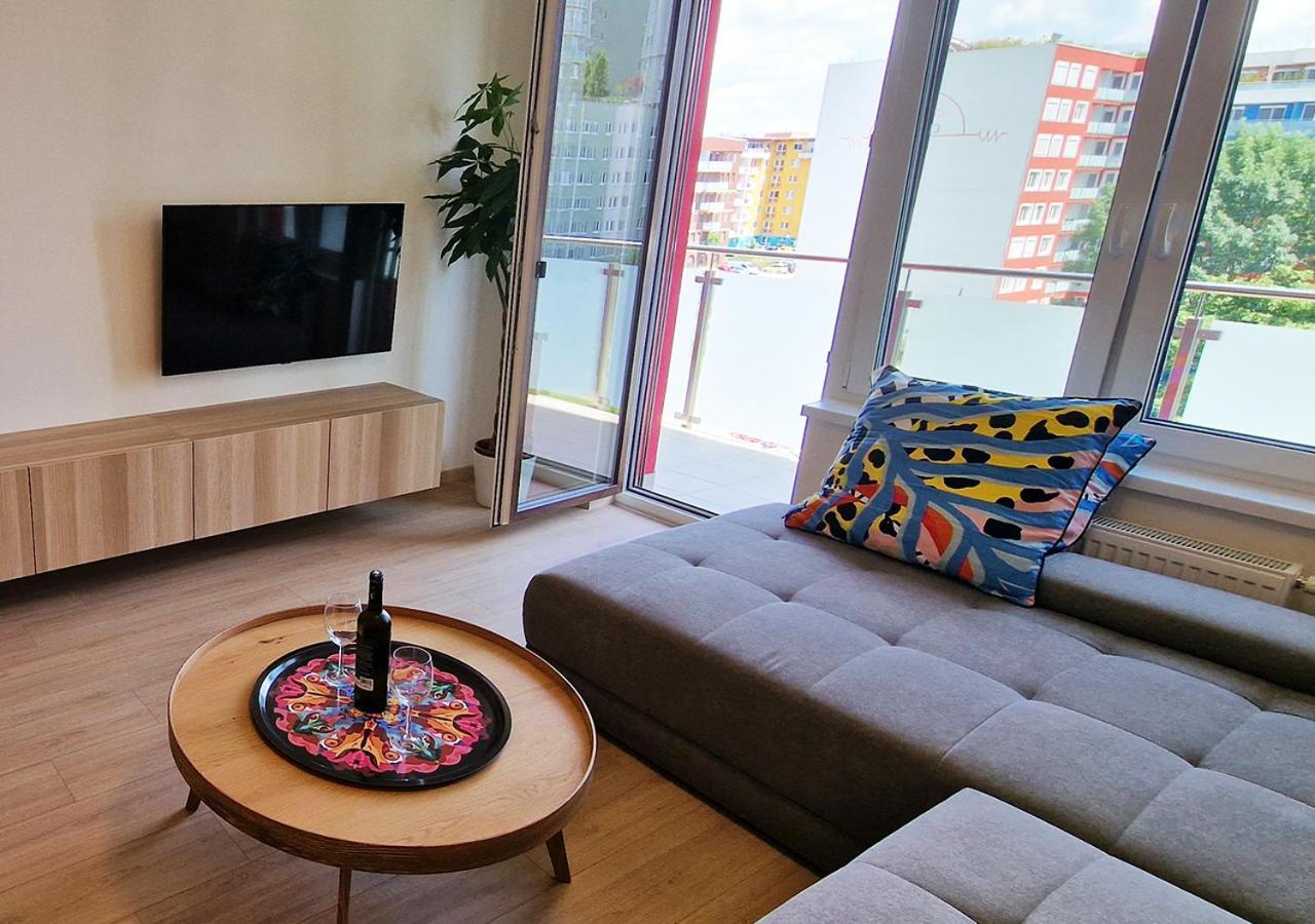 New Cozy 2 Room Pink Apartment Bratislava 058 Eksteriør bilde