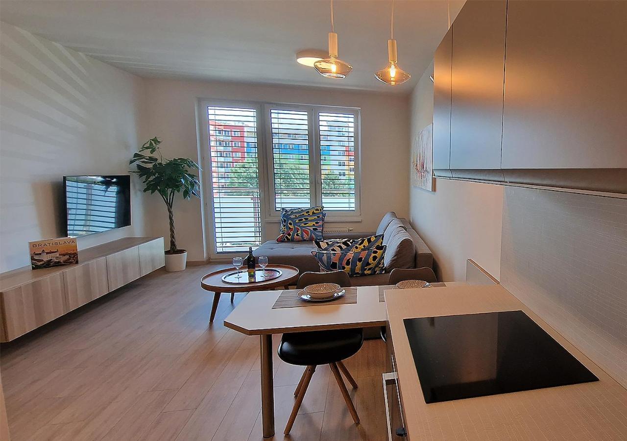 New Cozy 2 Room Pink Apartment Bratislava 058 Eksteriør bilde
