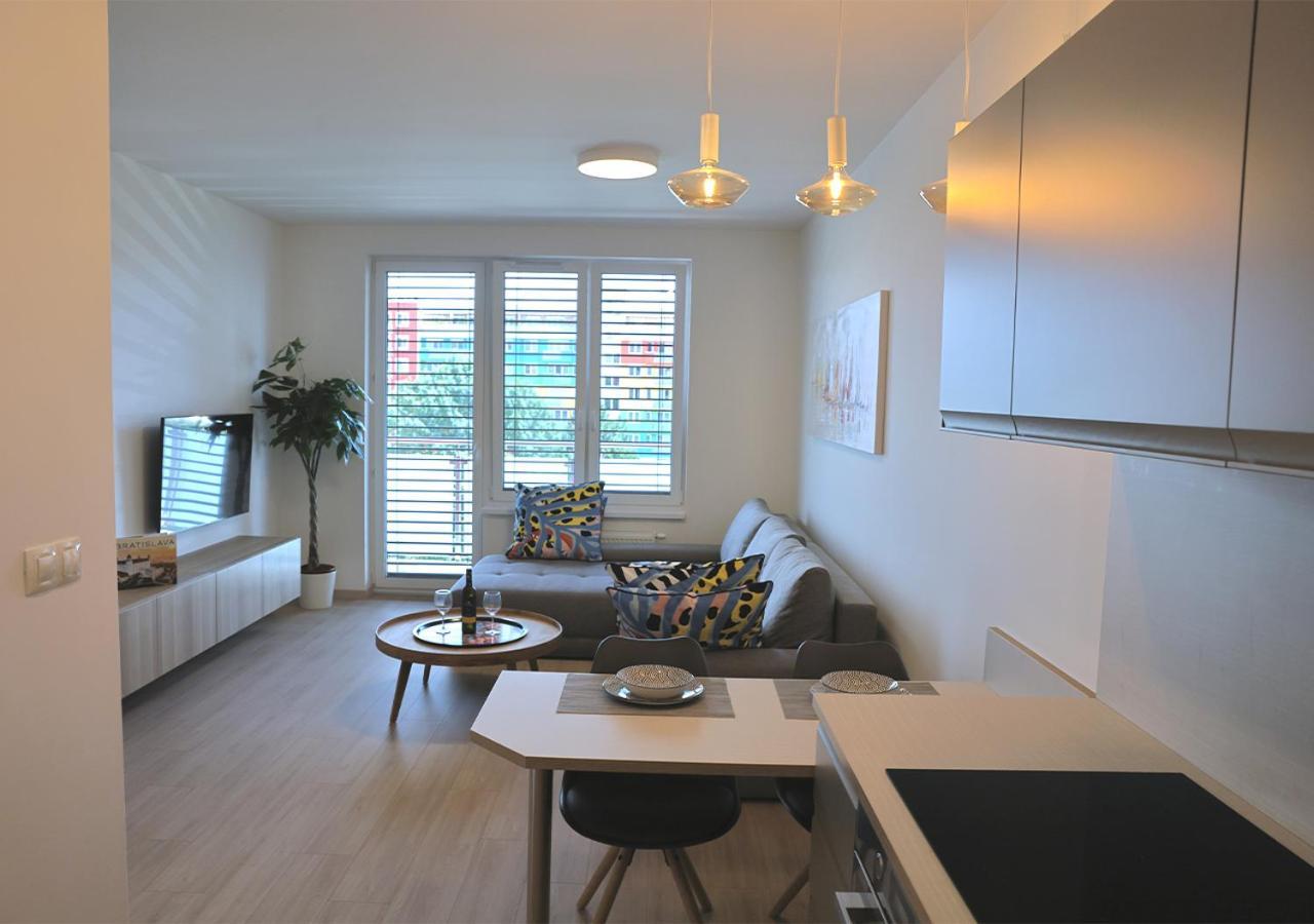 New Cozy 2 Room Pink Apartment Bratislava 058 Eksteriør bilde