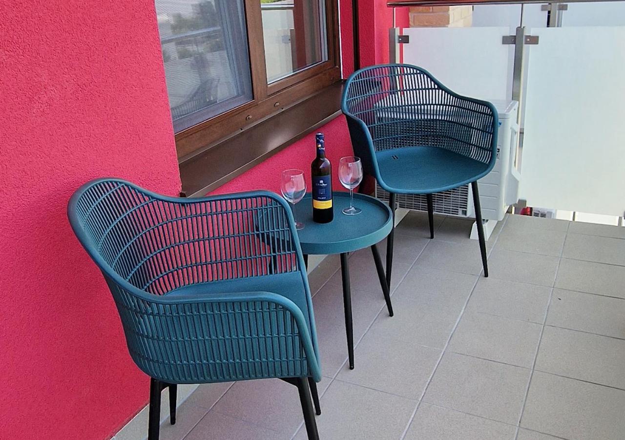 New Cozy 2 Room Pink Apartment Bratislava 058 Eksteriør bilde